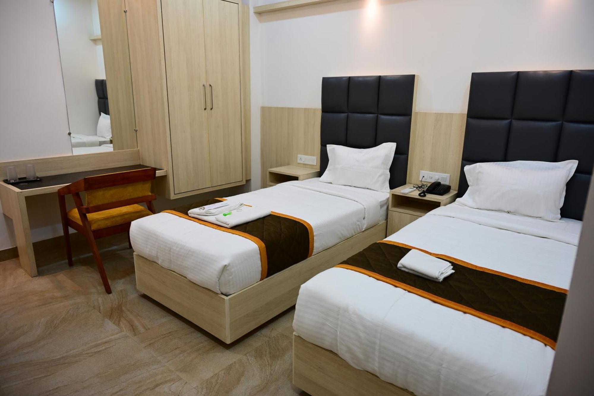 Unnati Stay Inn Vijayapura Bijāpur Exterior foto